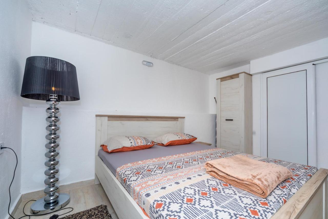 Apartman Sara Bar Exterior foto